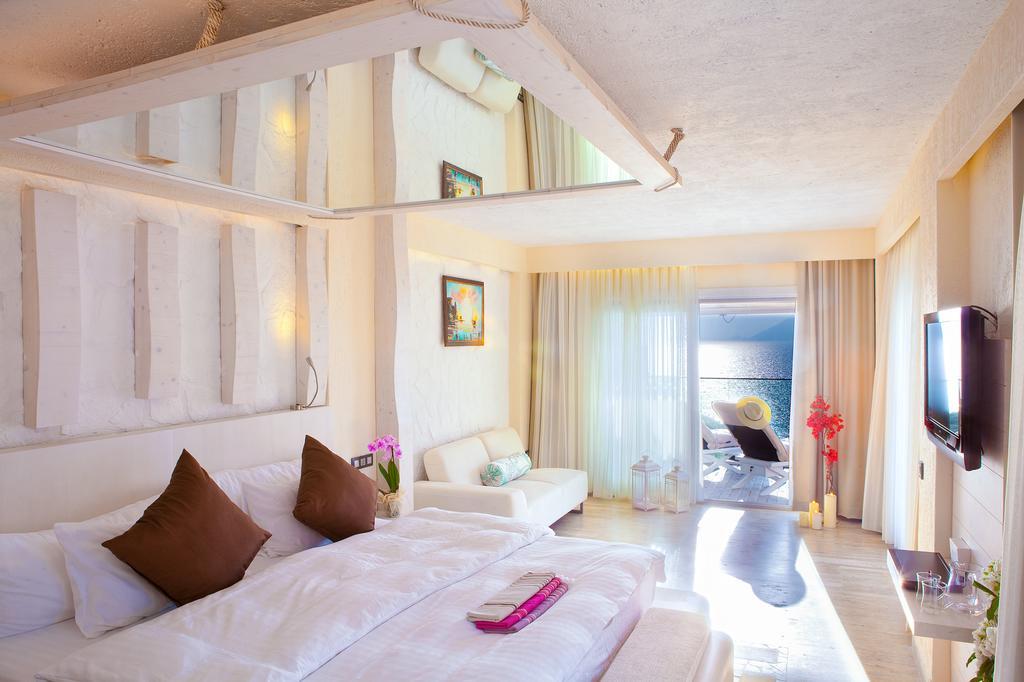 Peninsula Gardens Hotel - Adults Only Kas Ruang foto