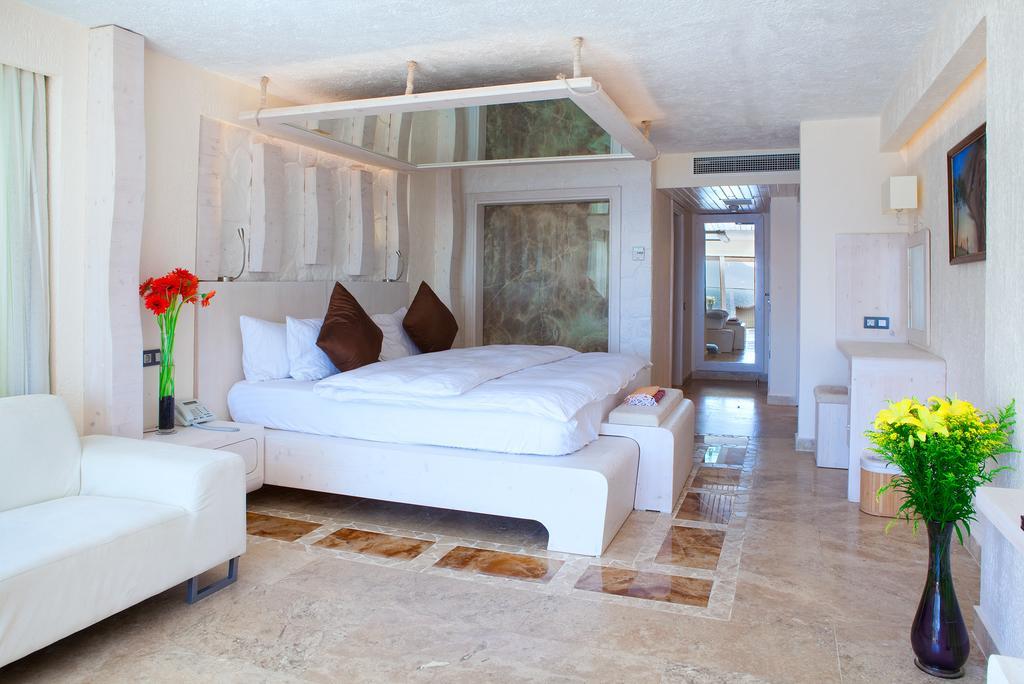 Peninsula Gardens Hotel - Adults Only Kas Bagian luar foto