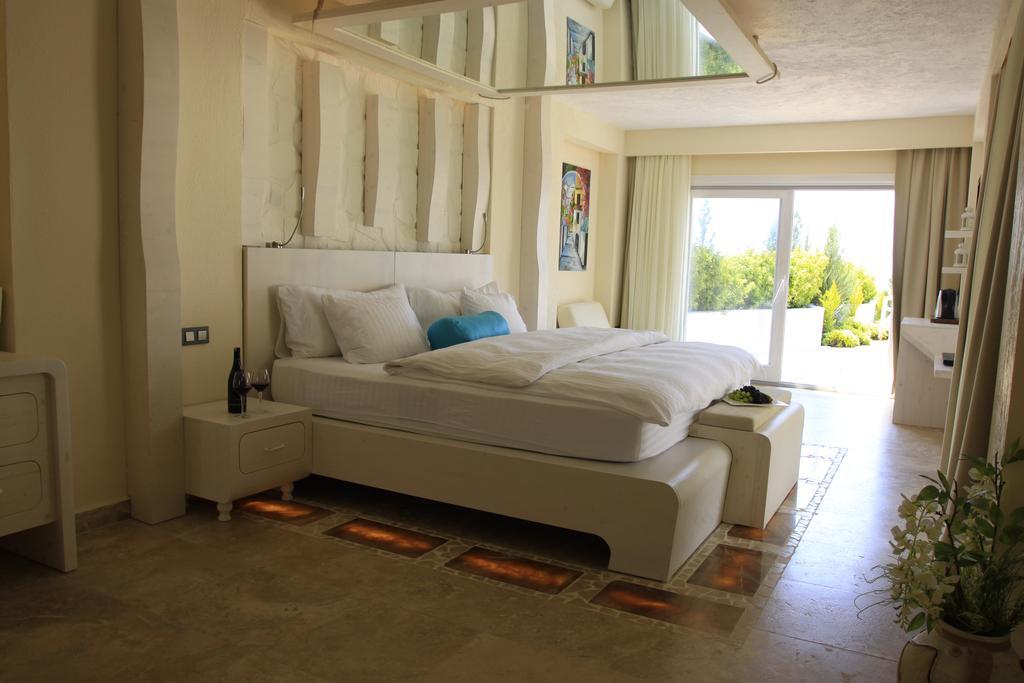 Peninsula Gardens Hotel - Adults Only Kas Bagian luar foto
